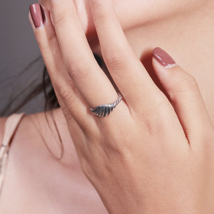 Classic Twist Sterling Silver Ring | Unisex Fashion Band